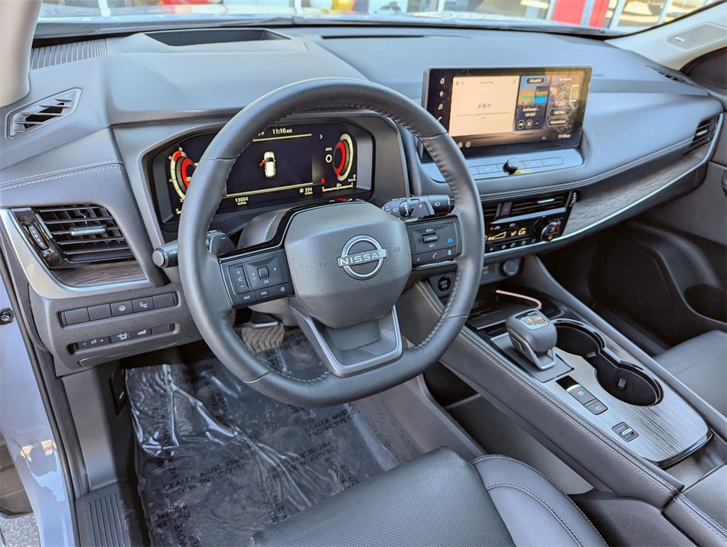 Certified 2025 Nissan Rogue Platinum w/ Platinum Premium Package image 2