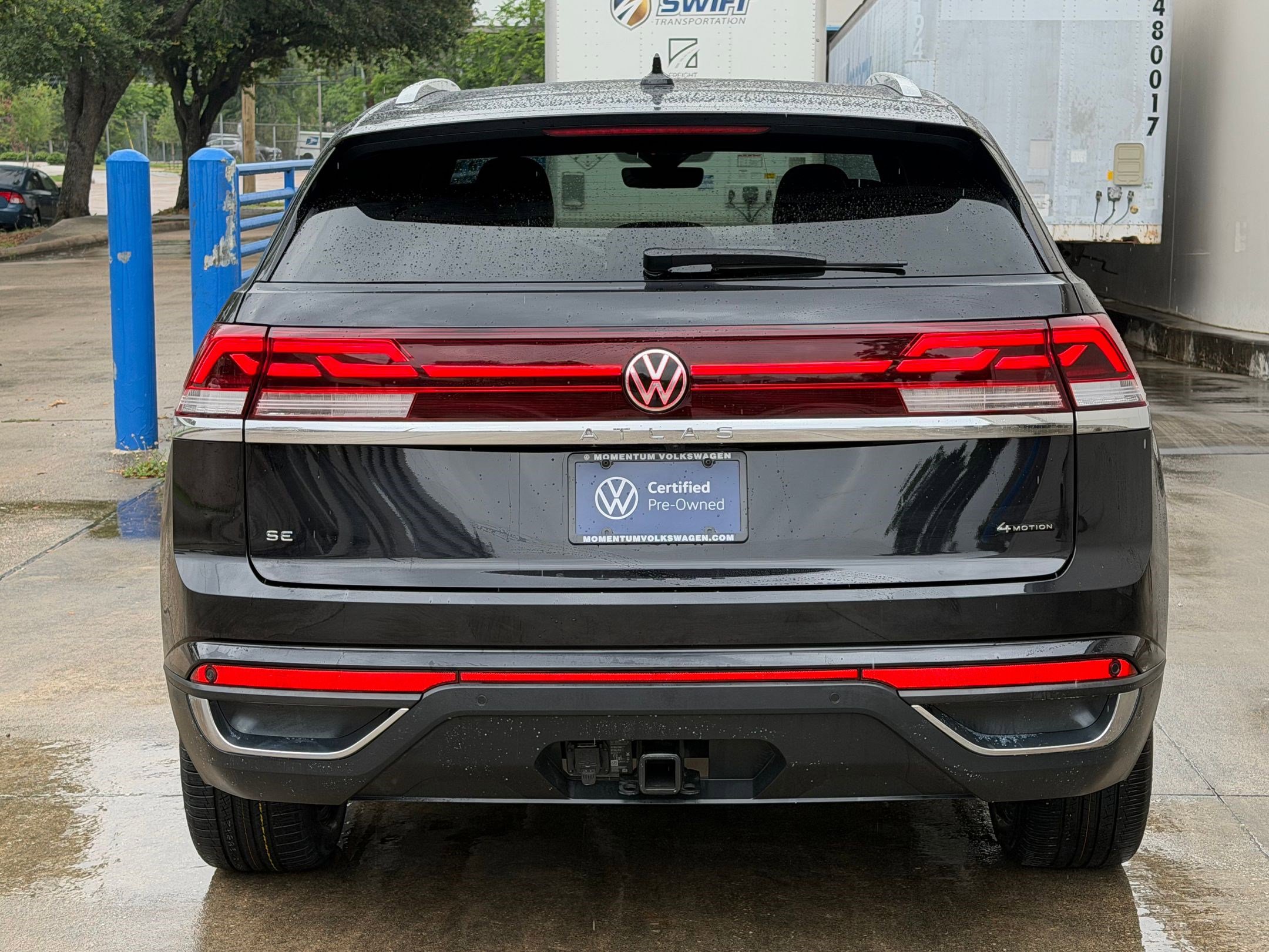 Used 2024 Volkswagen Atlas Cross Sport SE AWD/4WD image 10