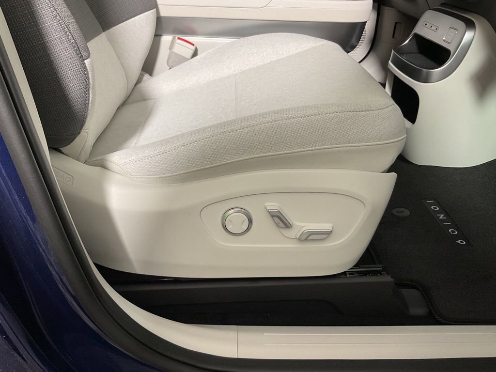New 2026 Hyundai Ioniq 9 SE image 38