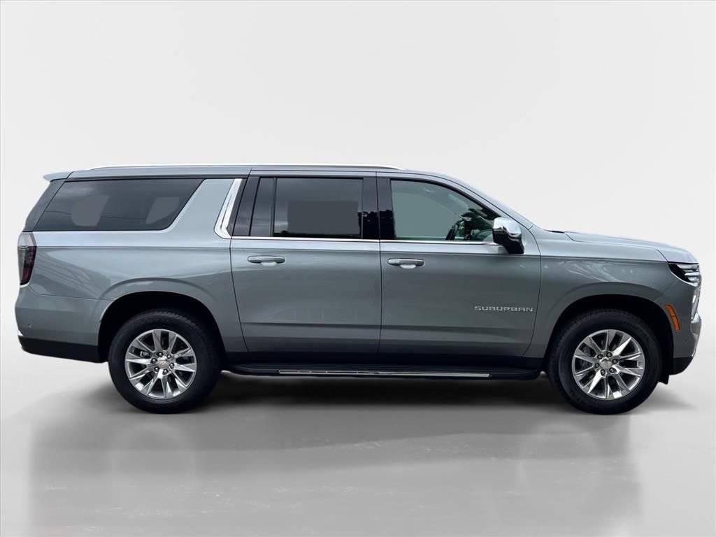 Used 2026 Chevrolet Suburban Premier AWD/4WD image 6