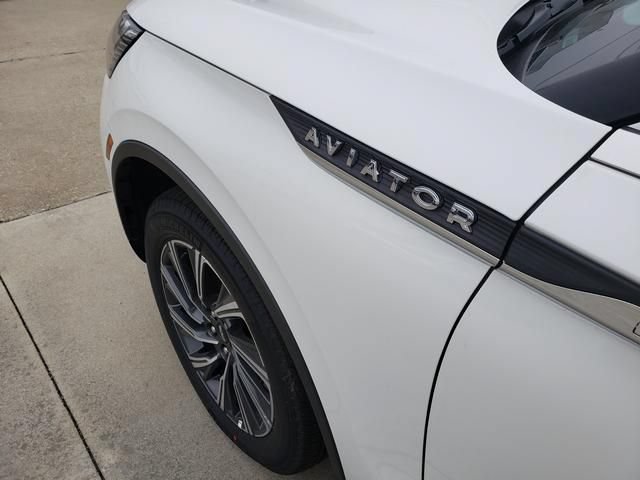 New 2026 Lincoln Aviator AWD image 11