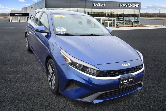 Used 2024 Kia Forte LXS w/ LXS Technology Package image 9