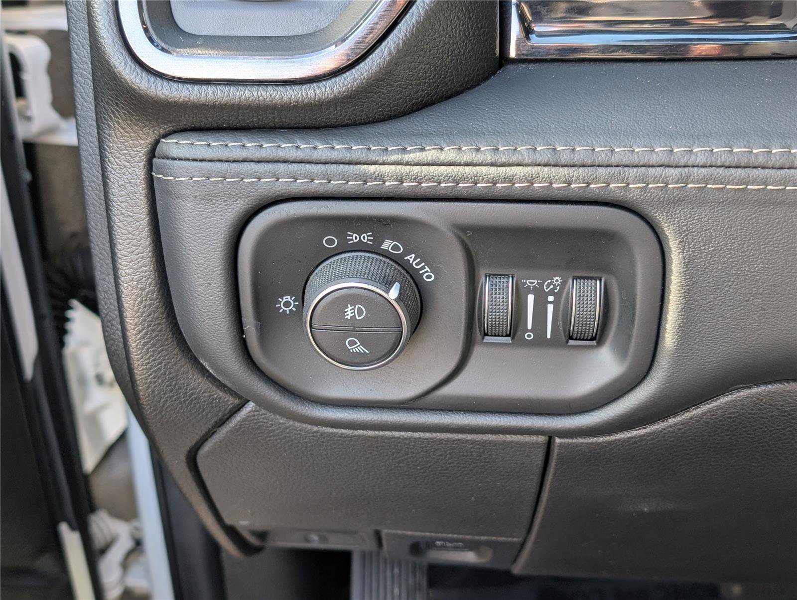 Used 2025 RAM 3500 Limited image 22