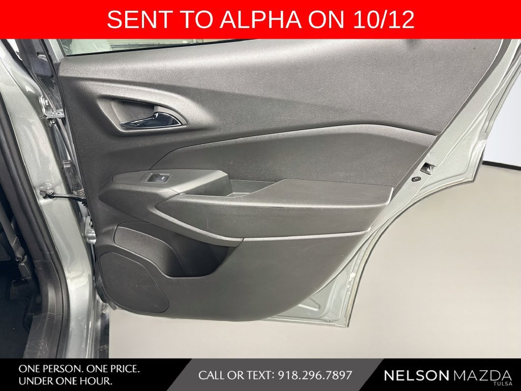 Used 2024 Chevrolet Trax RS w/ Driver Confidence Package FWD image 44