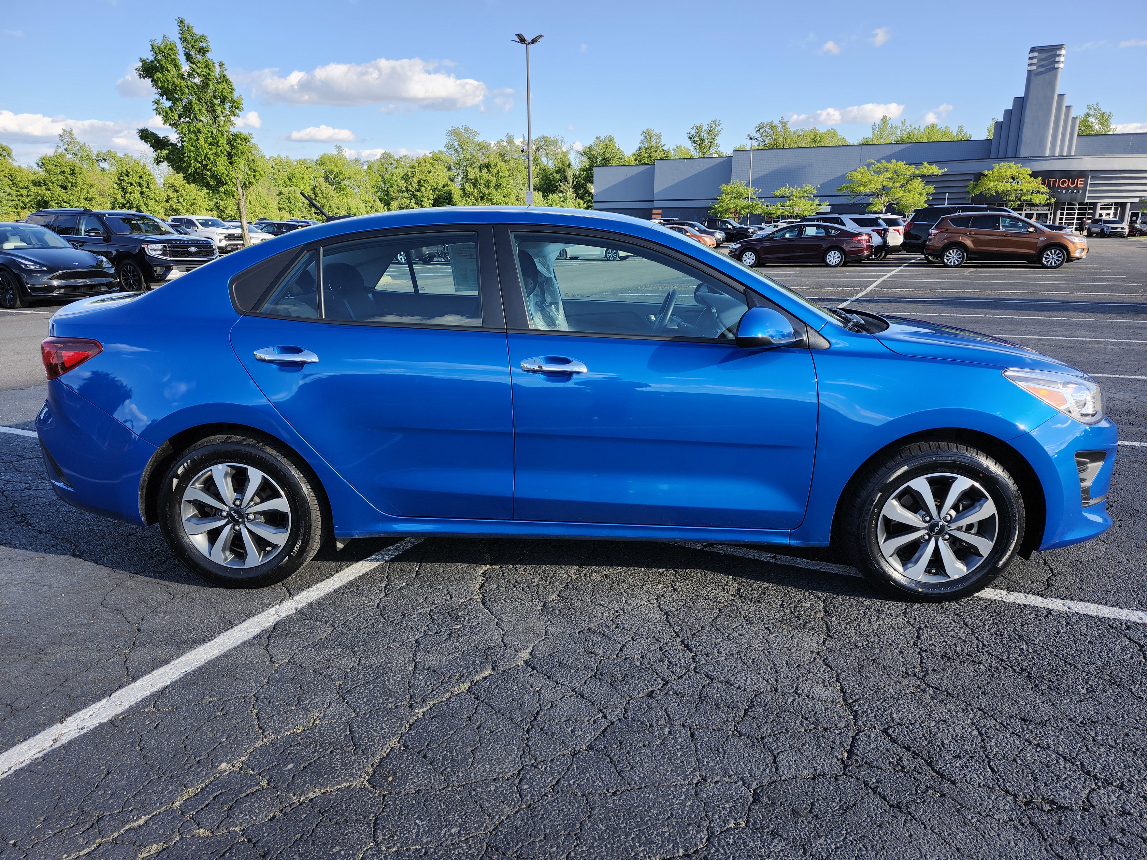 Used 2023 Kia Rio S w/ Technology Package FWD image 16