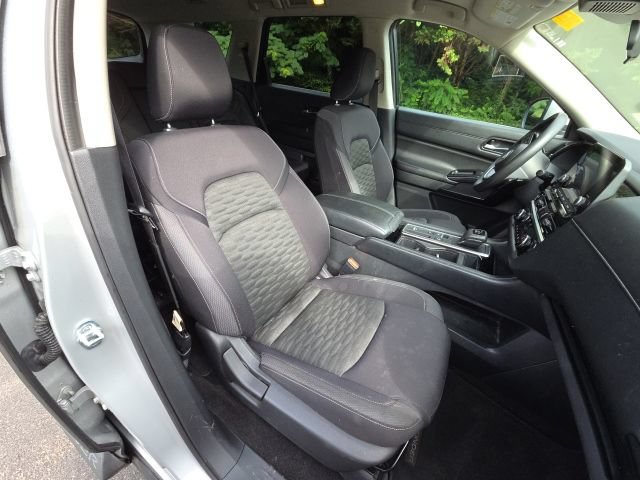 Used 2022 Nissan Pathfinder S FWD image 24