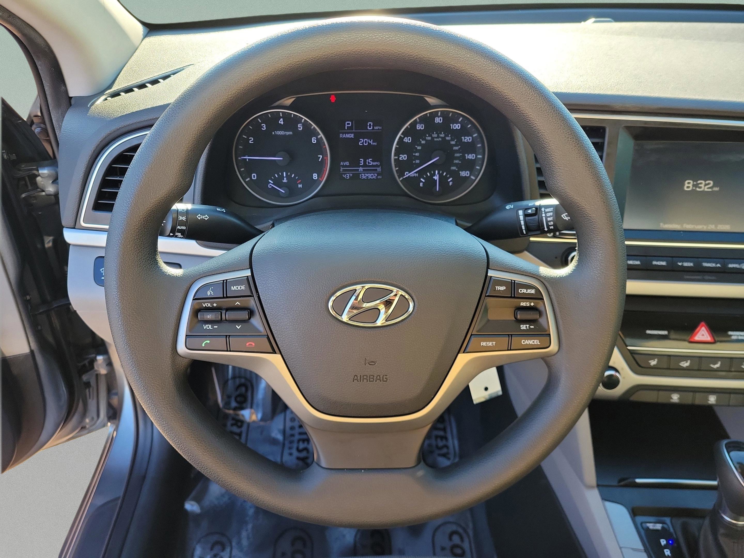 Used 2017 Hyundai Elantra SE image 16