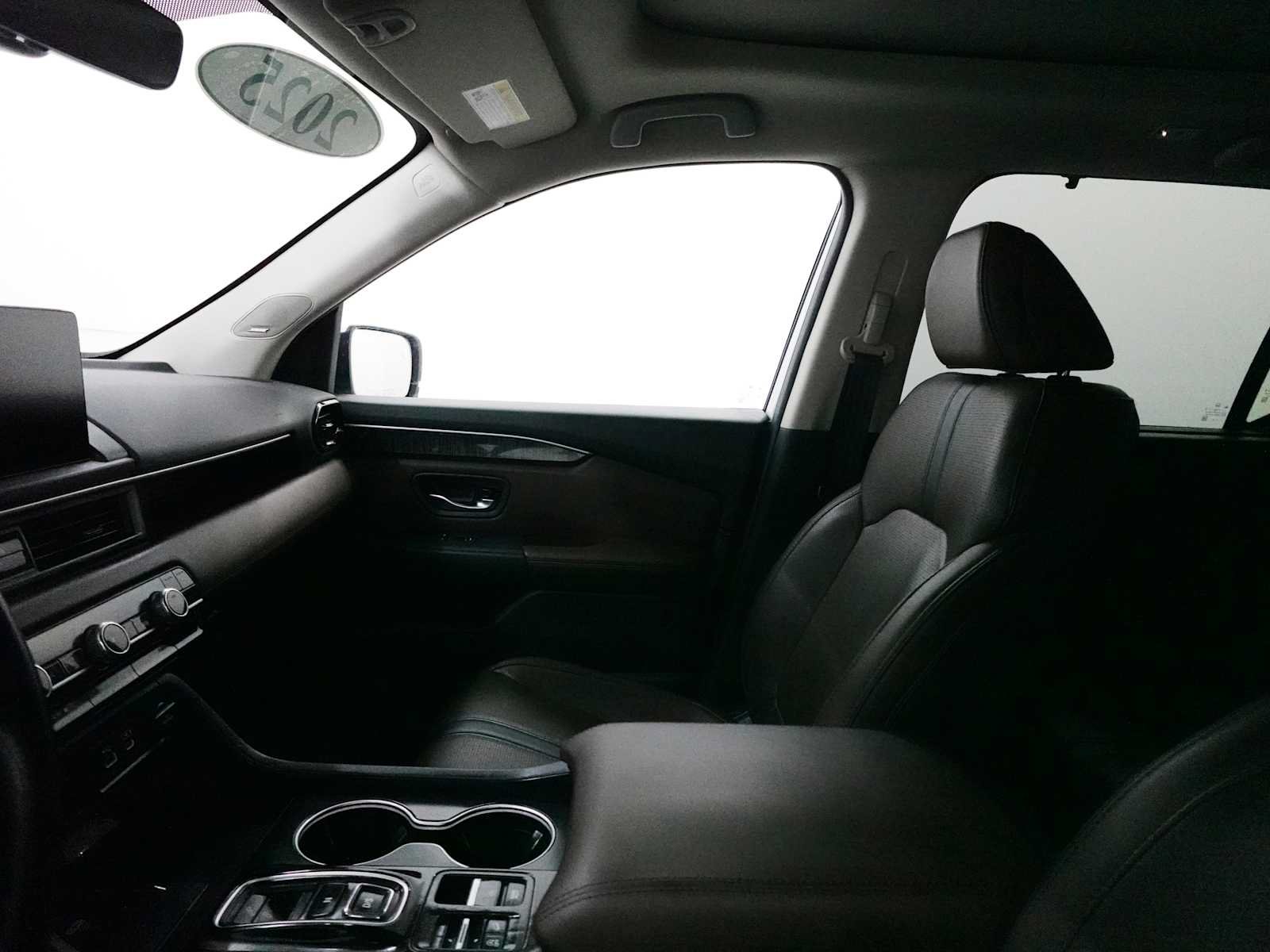 Certified 2025 Honda Pilot Elite image 13