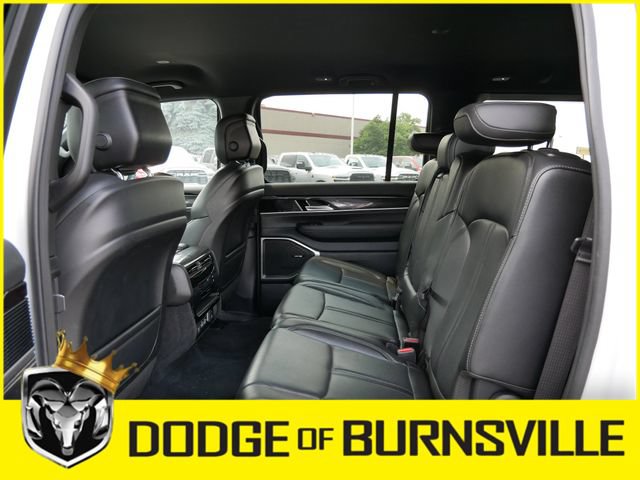 Used 2024 Jeep Wagoneer 4WD image 16