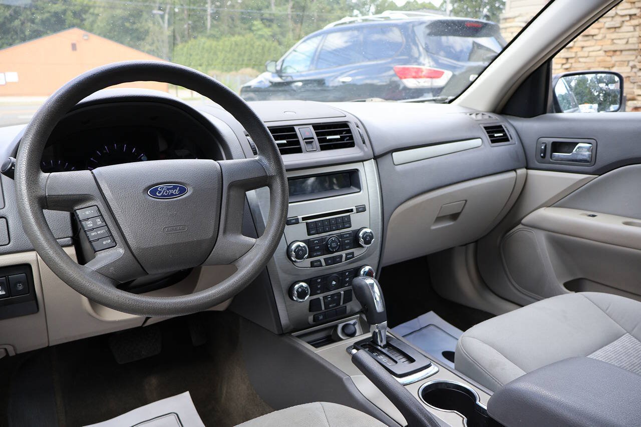 Used 2012 Ford Fusion S FWD image 19