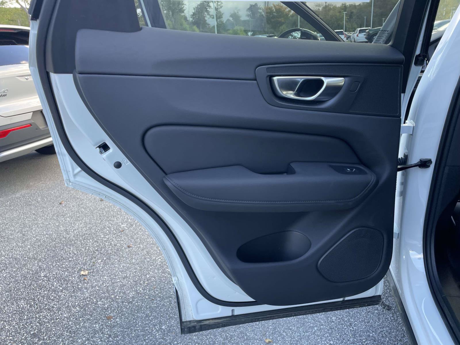 New 2026 Volvo XC60 B5 Plus w/ Climate Package AWD/4WD image 2