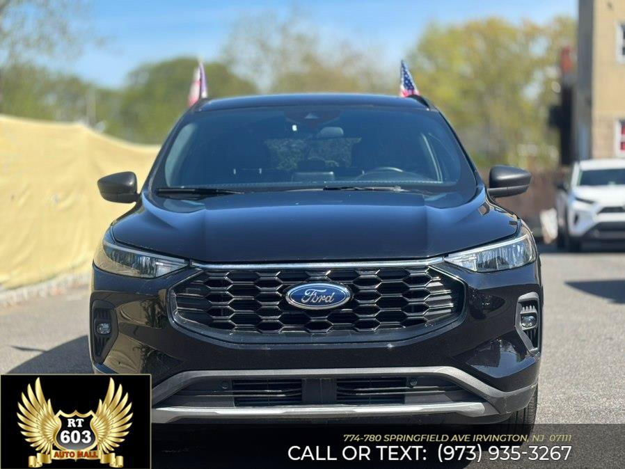 Used 2025 Ford Escape ST-Line FWD image 2
