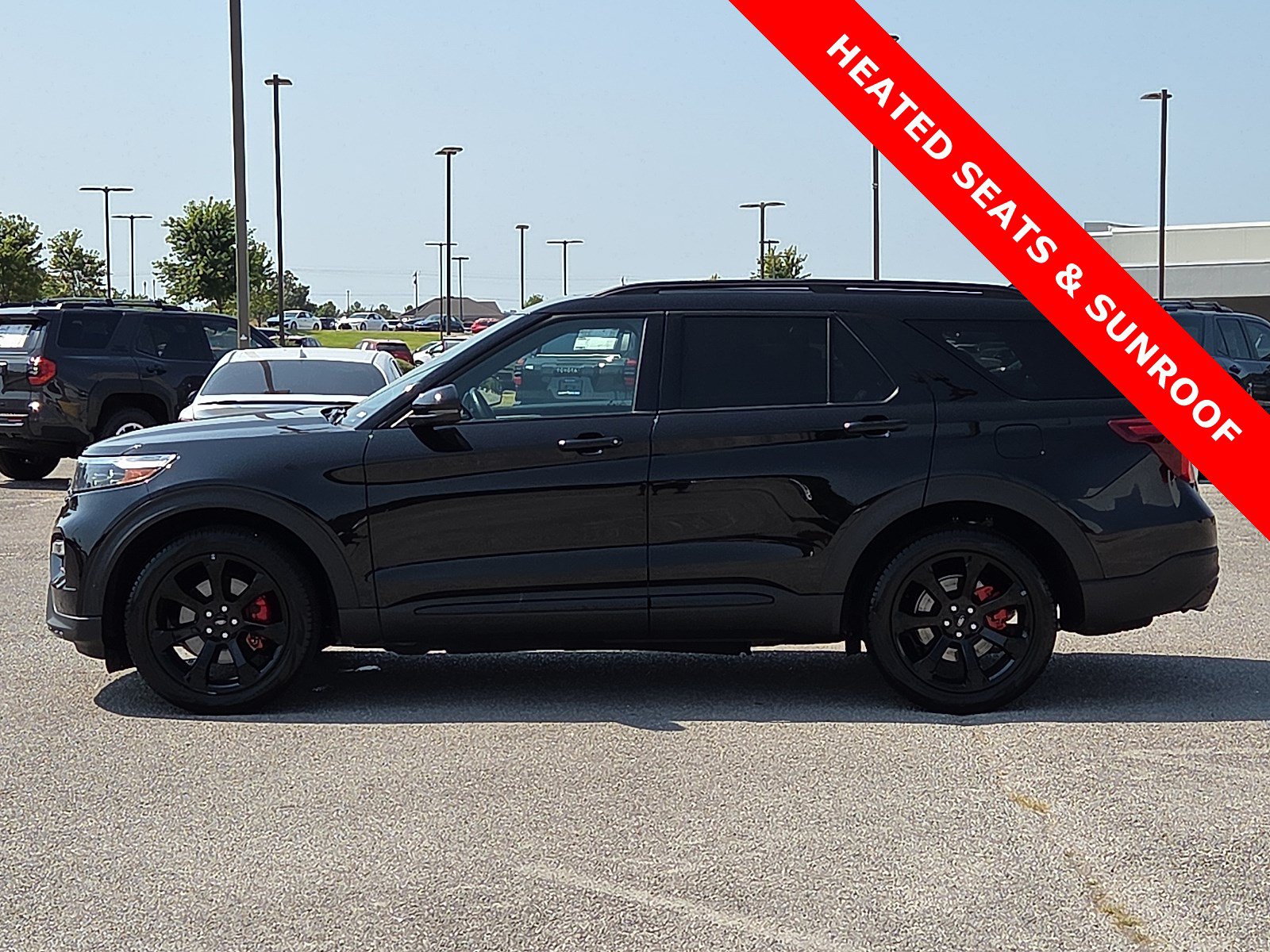 Used 2023 Ford Explorer ST w/ Equipment Group 401A AWD/4WD image 3