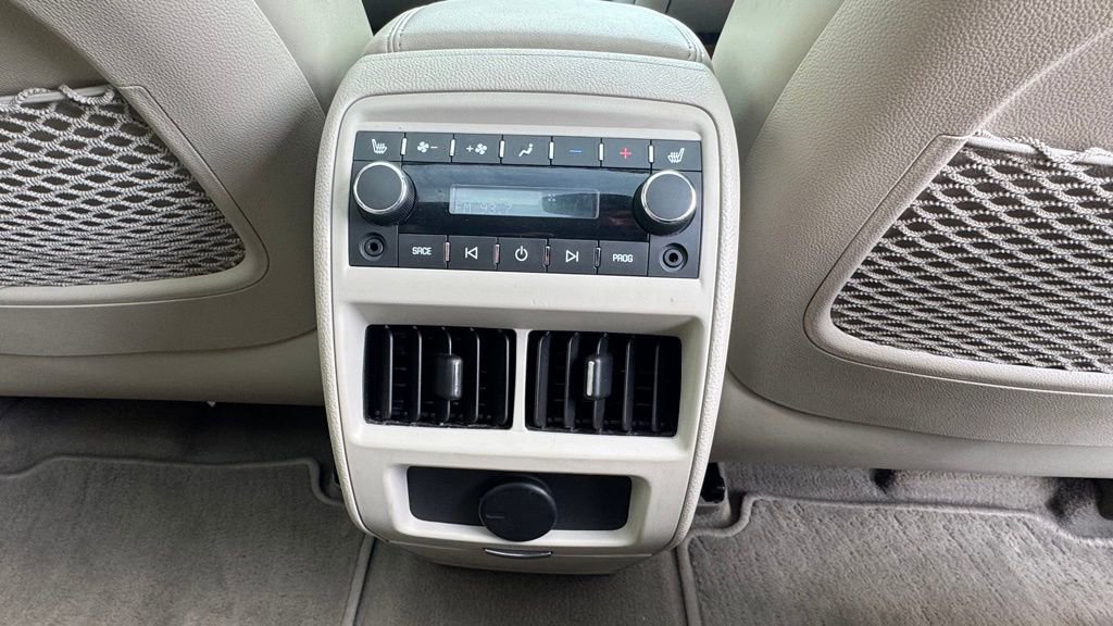 Used 2011 Cadillac SRX Premium image 8