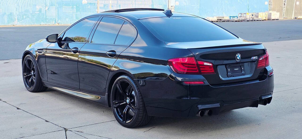 Used 2013 BMW M5 image 8