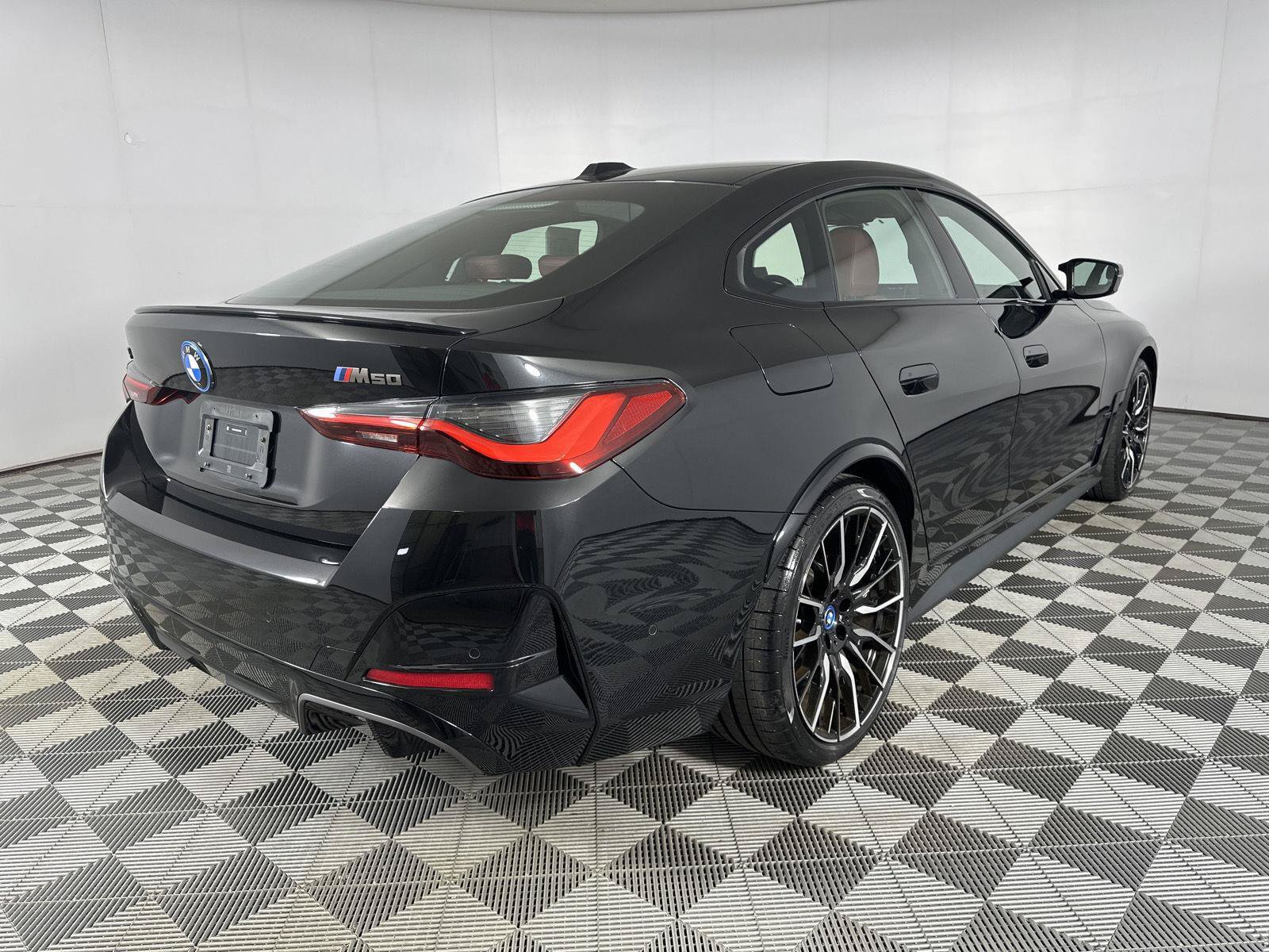 Used 2024 BMW i4 M50 AWD/4WD image 30