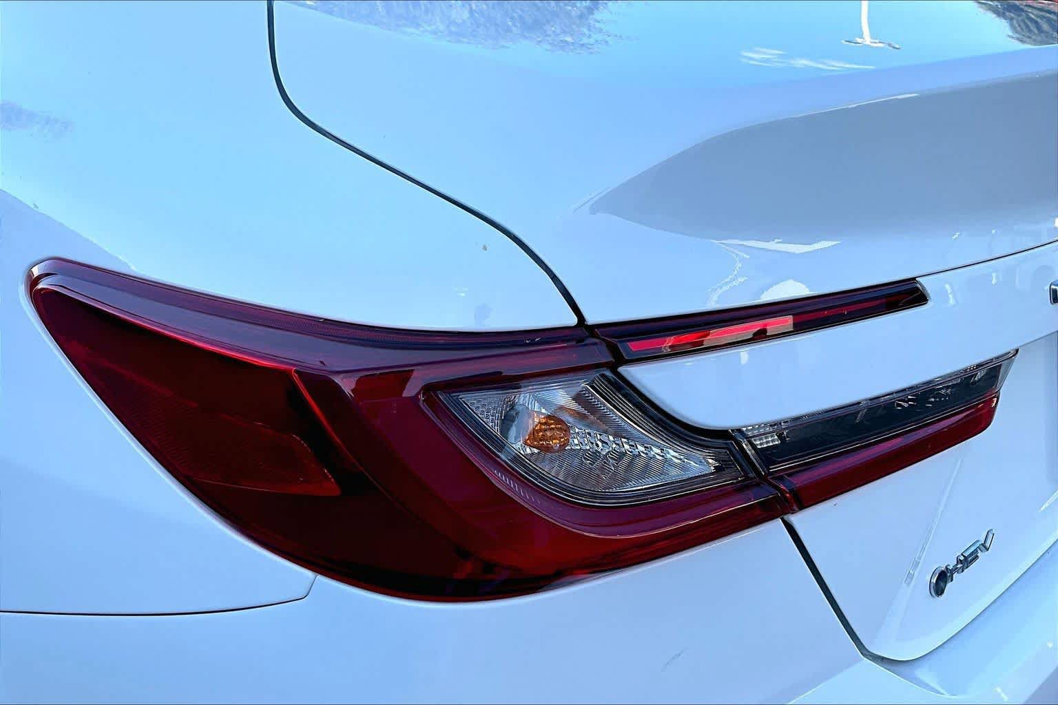 Used 2025 Toyota Camry LE FWD image 27