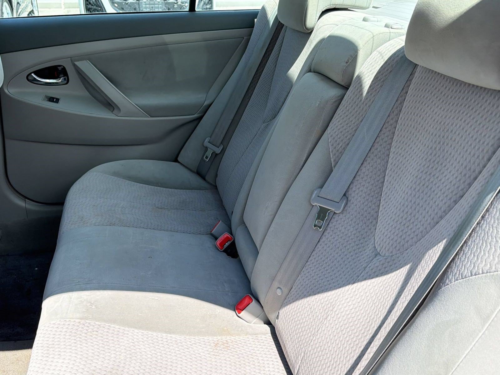 Used 2011 Toyota Camry LE FWD image 18
