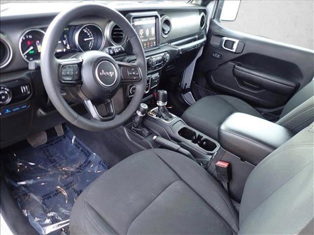 Used 2023 Jeep Wrangler Unlimited w/ Cold Weather Group AWD/4WD image 10