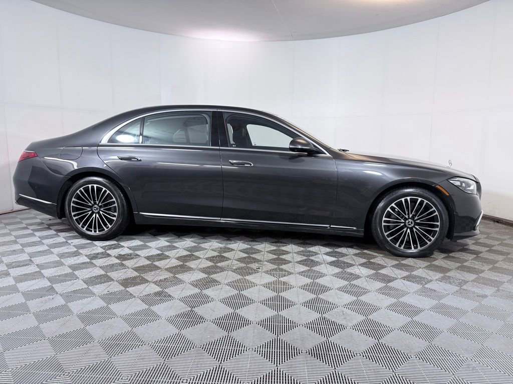 Used 2022 Mercedes-Benz S 500 4MATIC w/ 3D Technology Package image 8