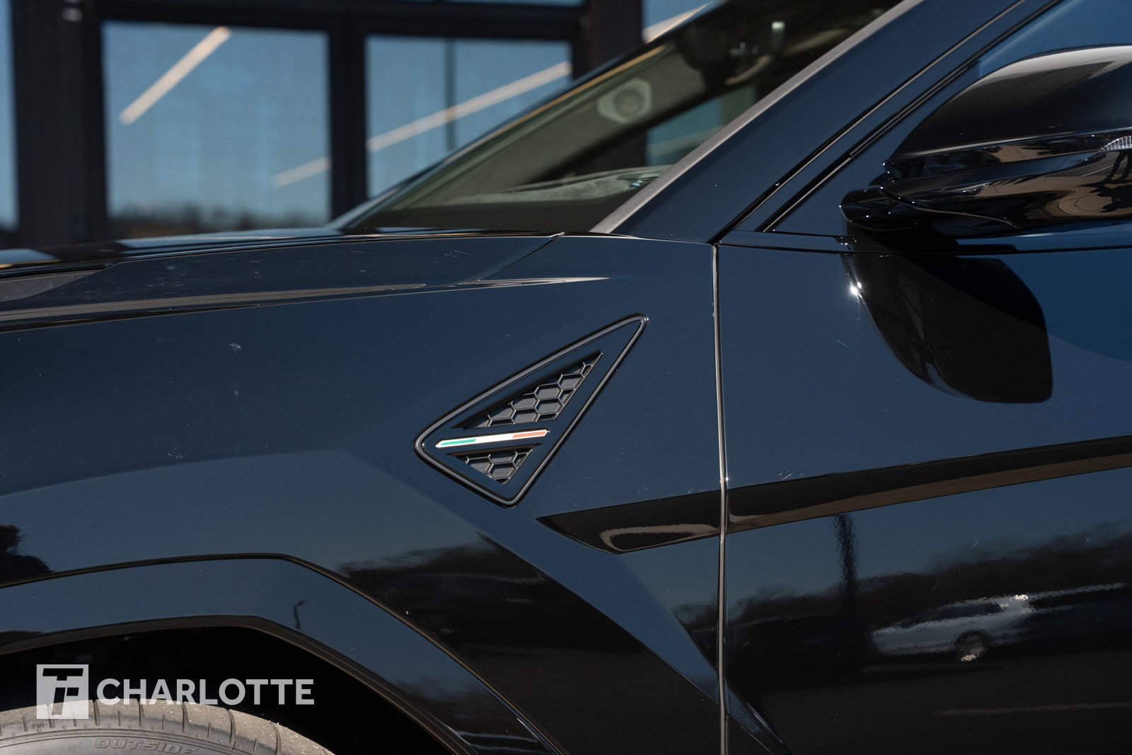 Used 2024 Lamborghini Urus S image 10