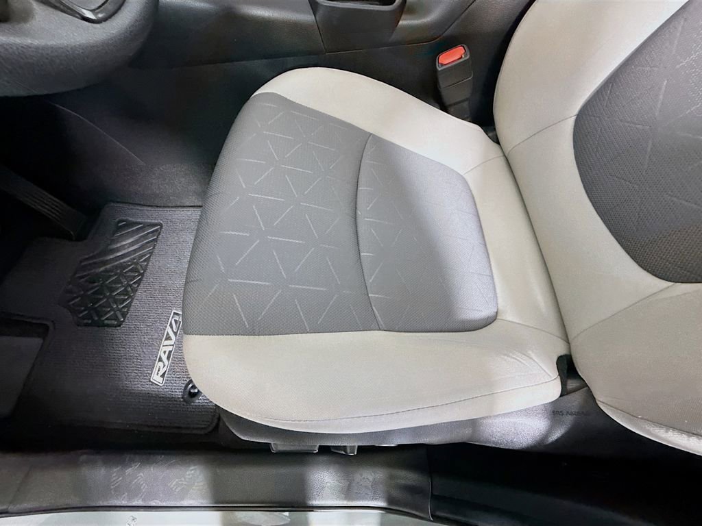 Used 2023 Toyota RAV4 XLE image 19