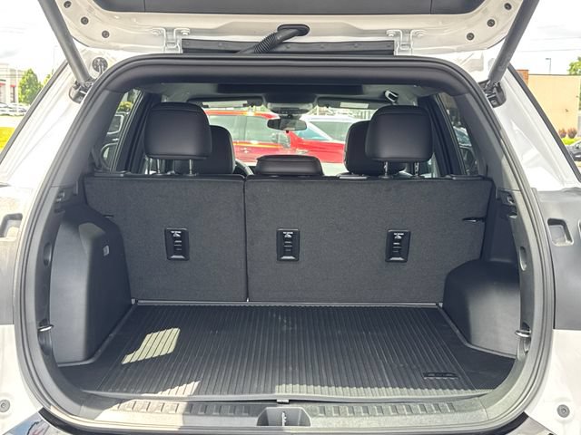 New 2026 GMC Terrain AT4 w/ LPO, Floor Liner Package AWD/4WD image 12