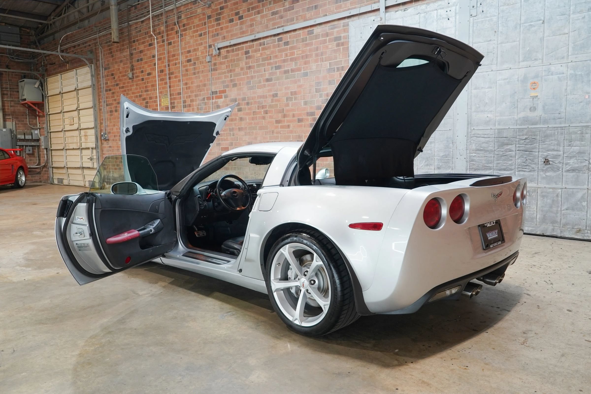 Used 2010 Chevrolet Corvette Grand Sport w/ Preferred Equipment Group RWD image 28