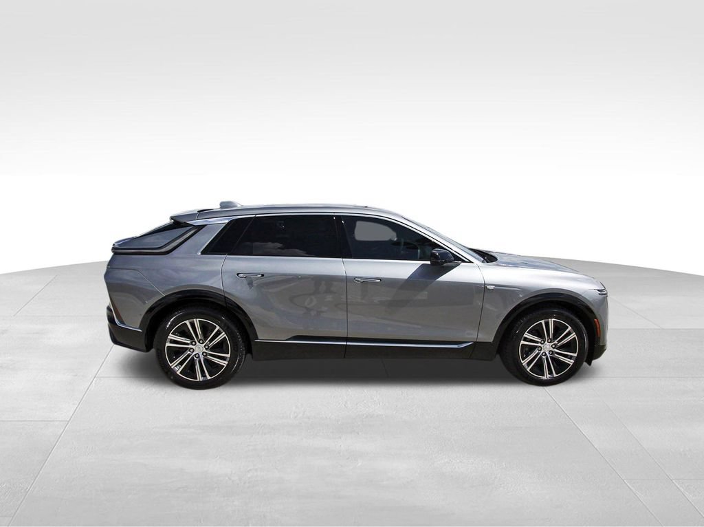 New 2027 Cadillac Lyriq Luxury AWD/4WD image 5