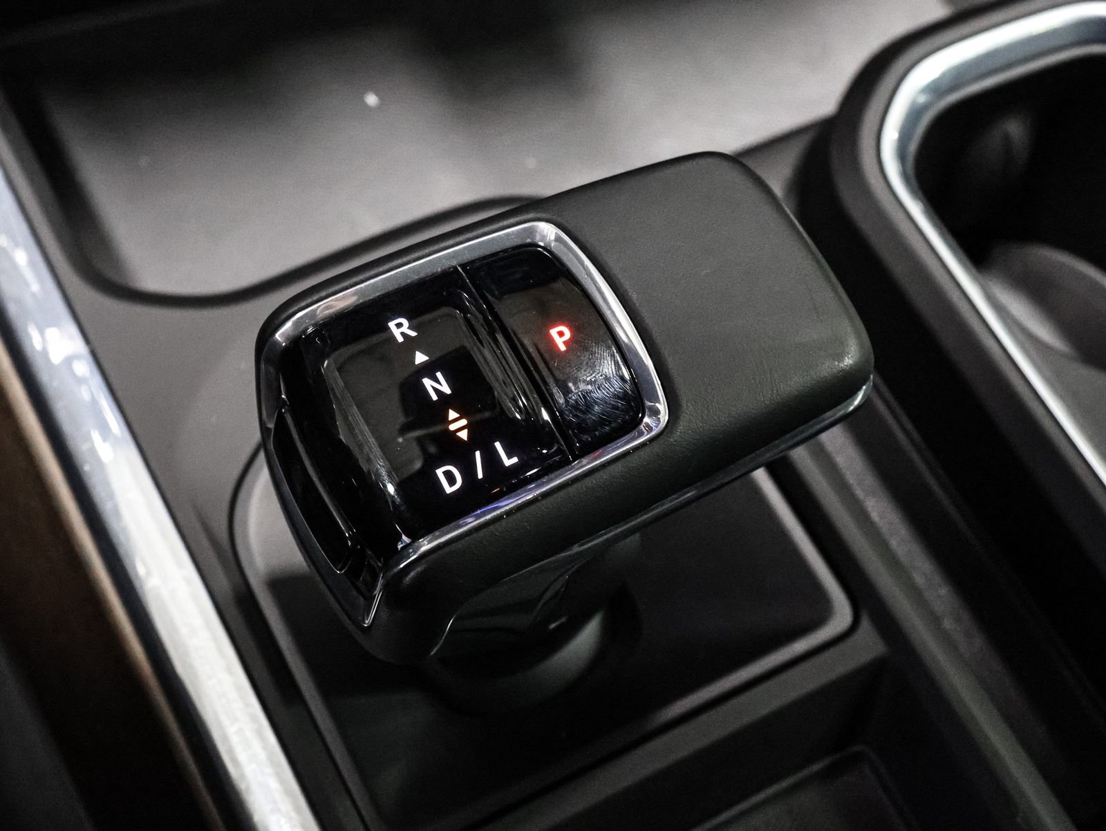 Certified 2025 Chevrolet Silverado 1500 High Country w/ Technology Package image 31