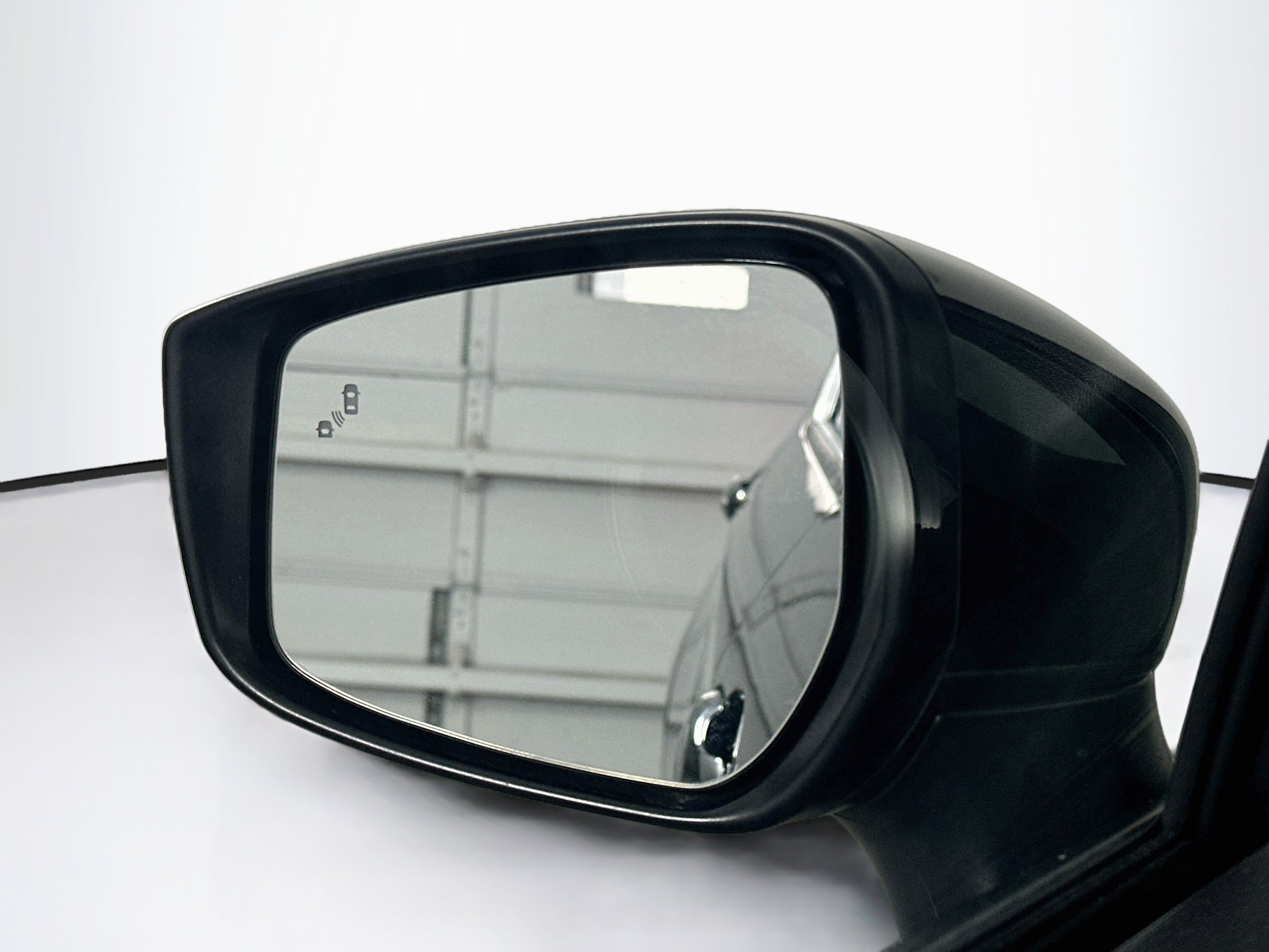 Used 2025 Nissan Versa SV FWD image 16