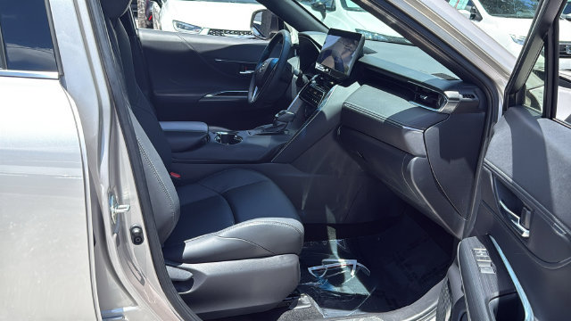 Certified 2023 Toyota Venza XLE AWD/4WD image 13