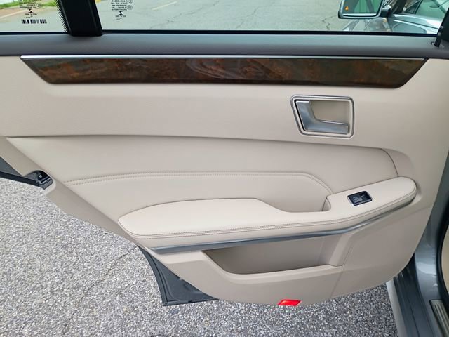 Used 2014 Mercedes-Benz E 250 BlueTEC Sedan image 56