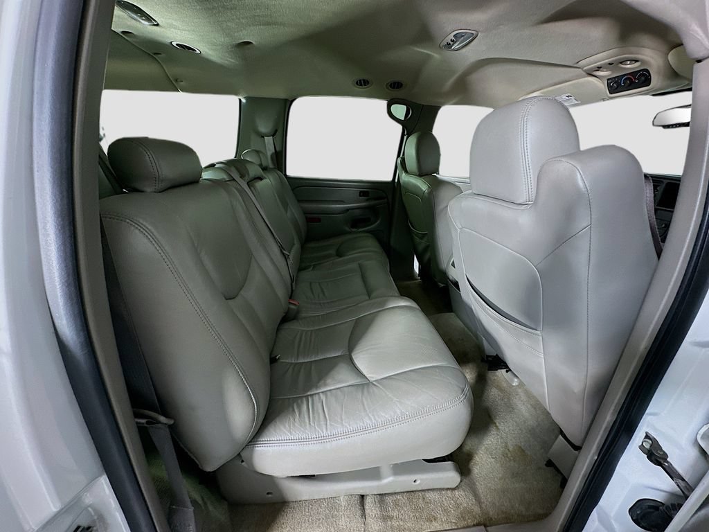 Used 2006 Chevrolet Suburban LS w/ Smart Select Package RWD image 23
