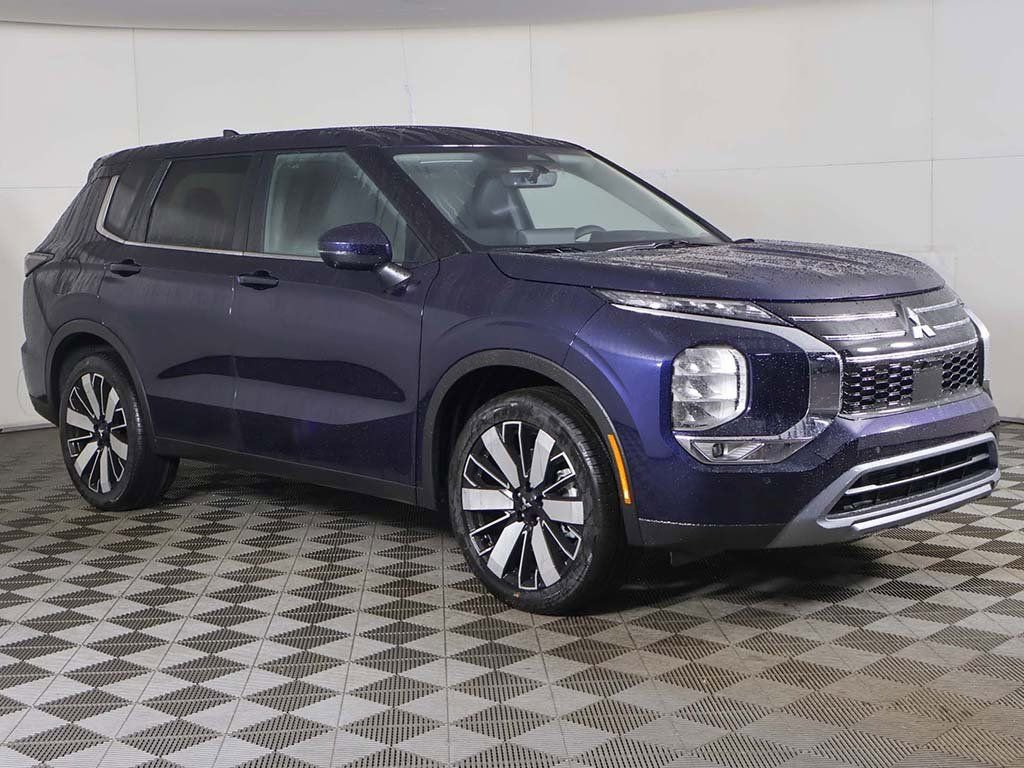 New 2026 Mitsubishi Outlander SE FWD image 2