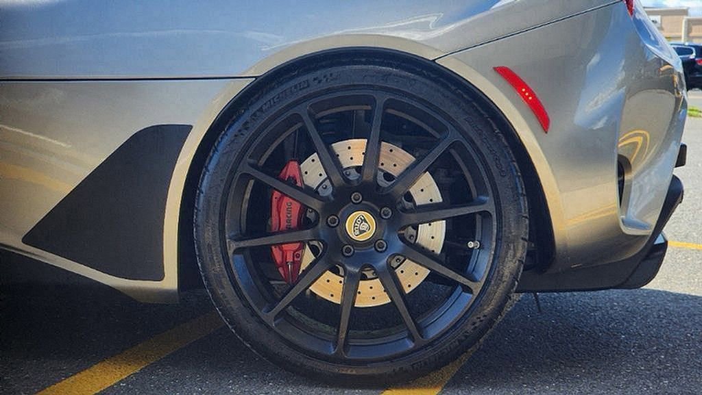 Used 2020 Lotus Evora image 21
