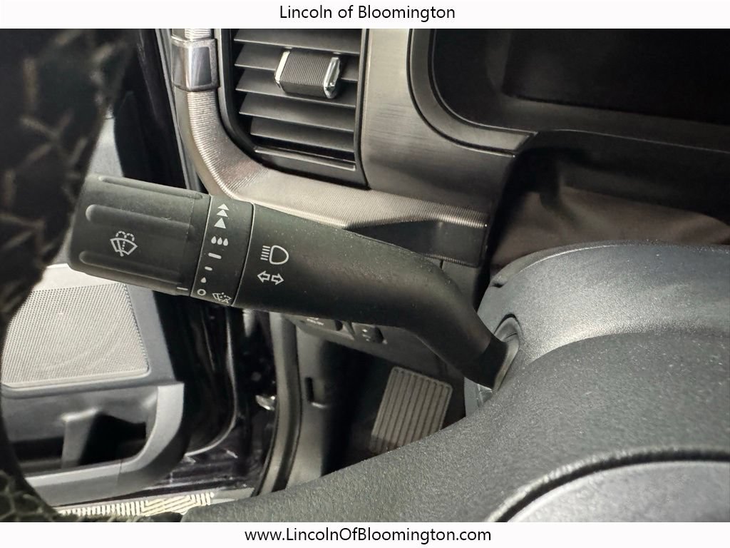 Used 2025 Ford F150 Lariat AWD/4WD image 42