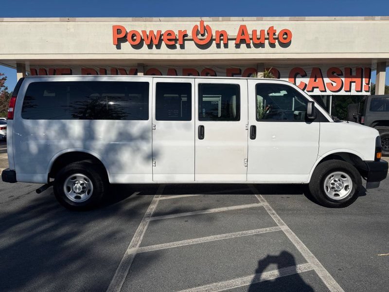 Used 2024 Chevrolet Express 3500 LS RWD image 8