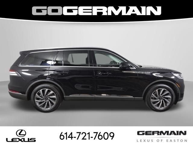 Used 2025 Lincoln Aviator AWD image 5