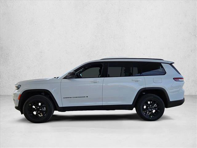 New 2025 Jeep Grand Cherokee L Altitude image 5