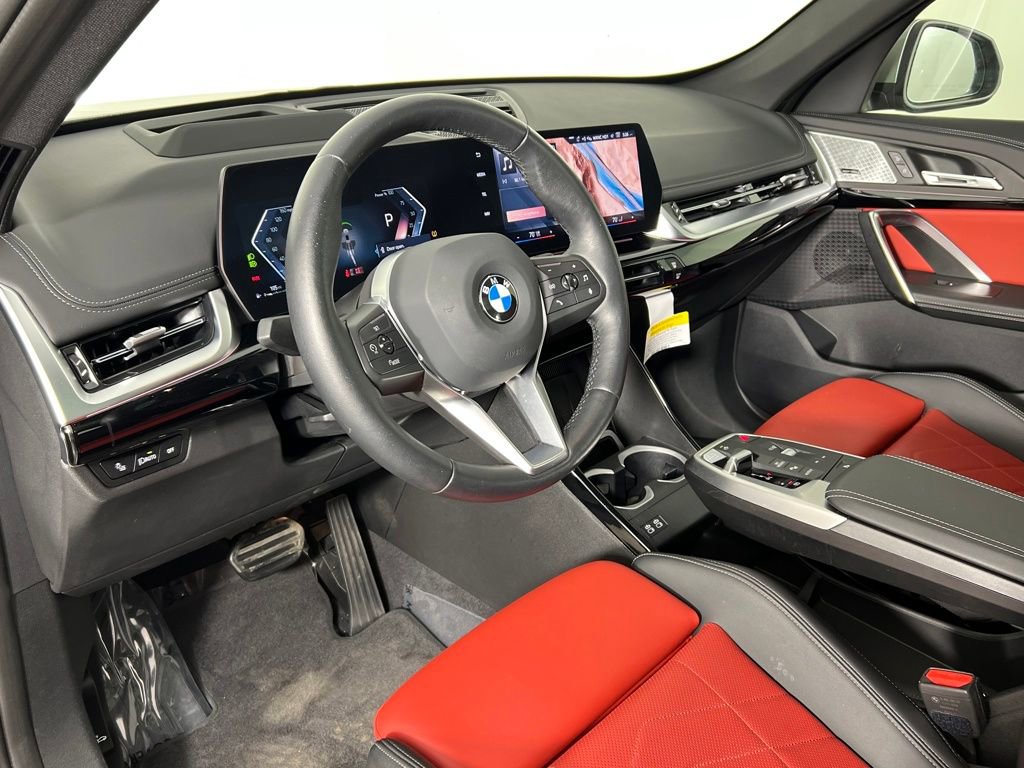 Used 2025 BMW X1 xDrive28i w/ Premium Package image 29