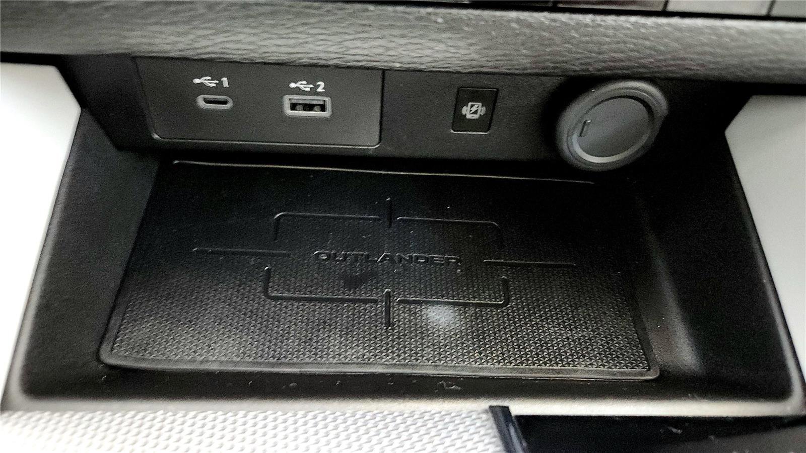 Used 2025 Mitsubishi Outlander SEL image 37