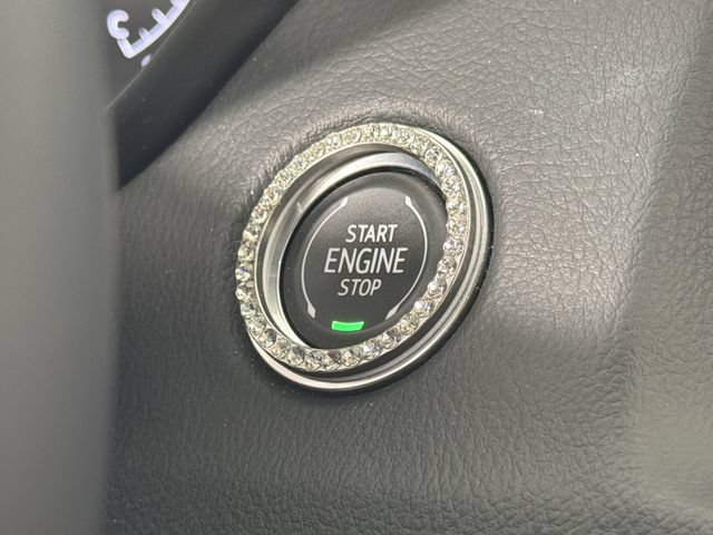 Used 2023 Cadillac XT4 Premium Luxury FWD image 8