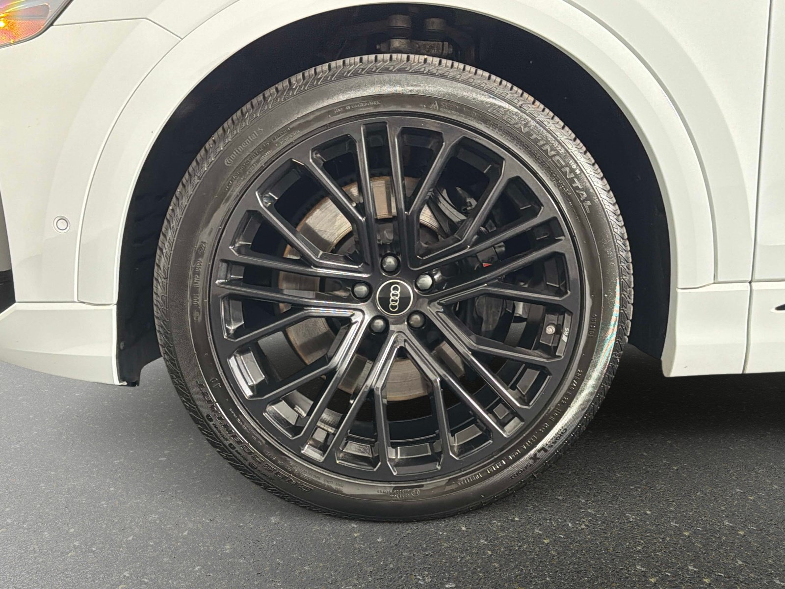 Used 2024 Audi SQ8 Prestige w/ Prestige Package AWD/4WD image 19