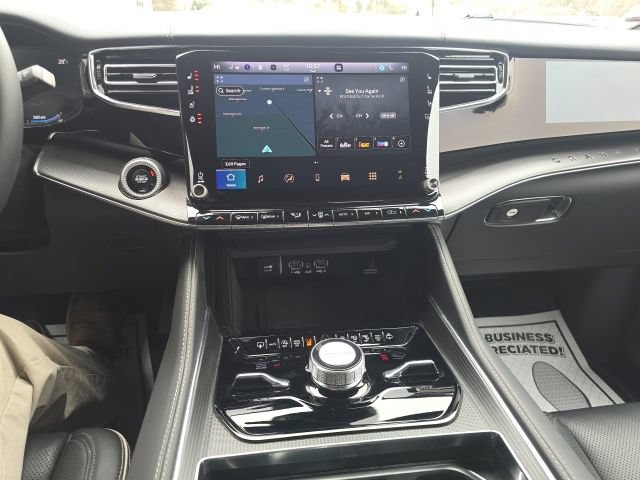 Certified 2025 Jeep Grand Wagoneer Series II Obsidian w/ Quick Order Packagew 28T AWD/4WD image 24