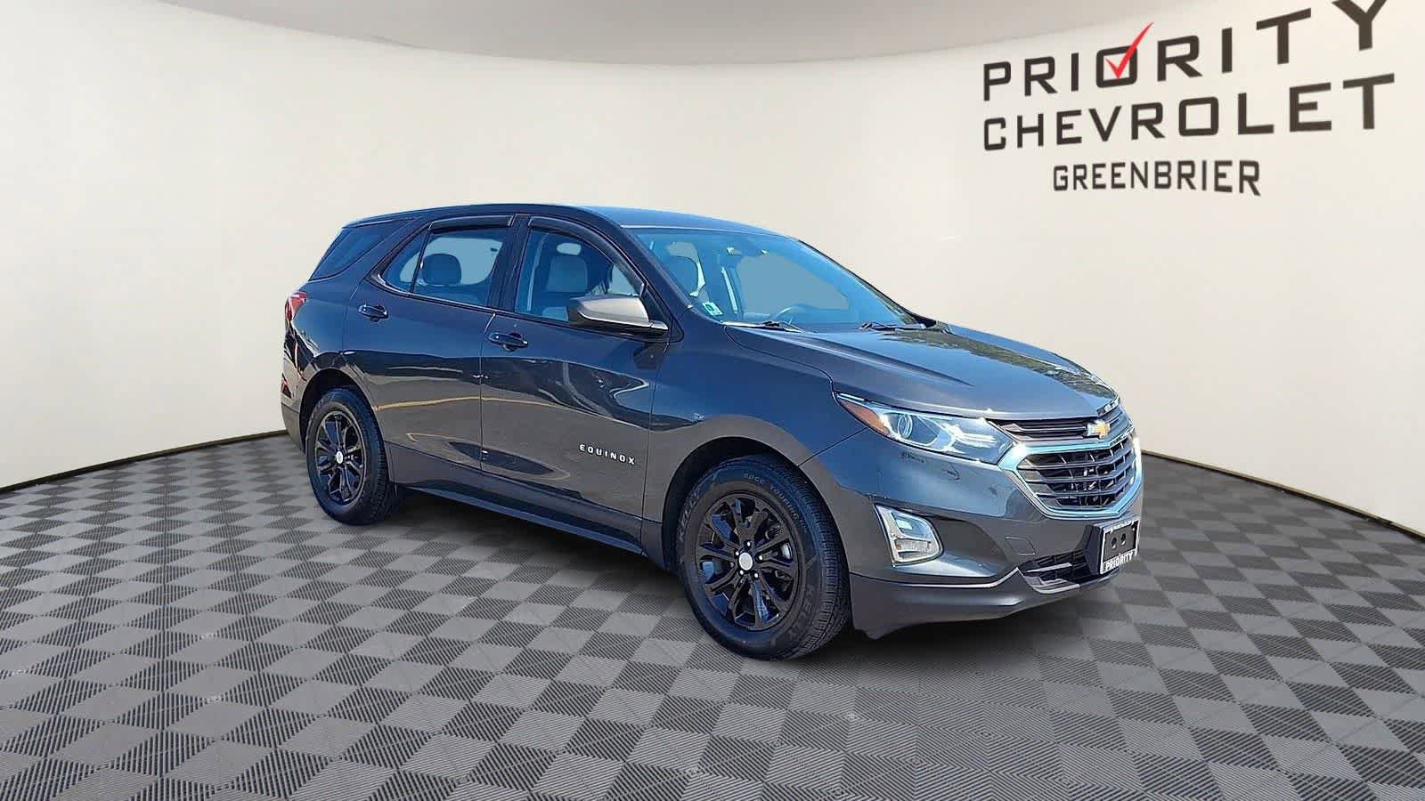 Used 2018 Chevrolet Equinox LS FWD image 2
