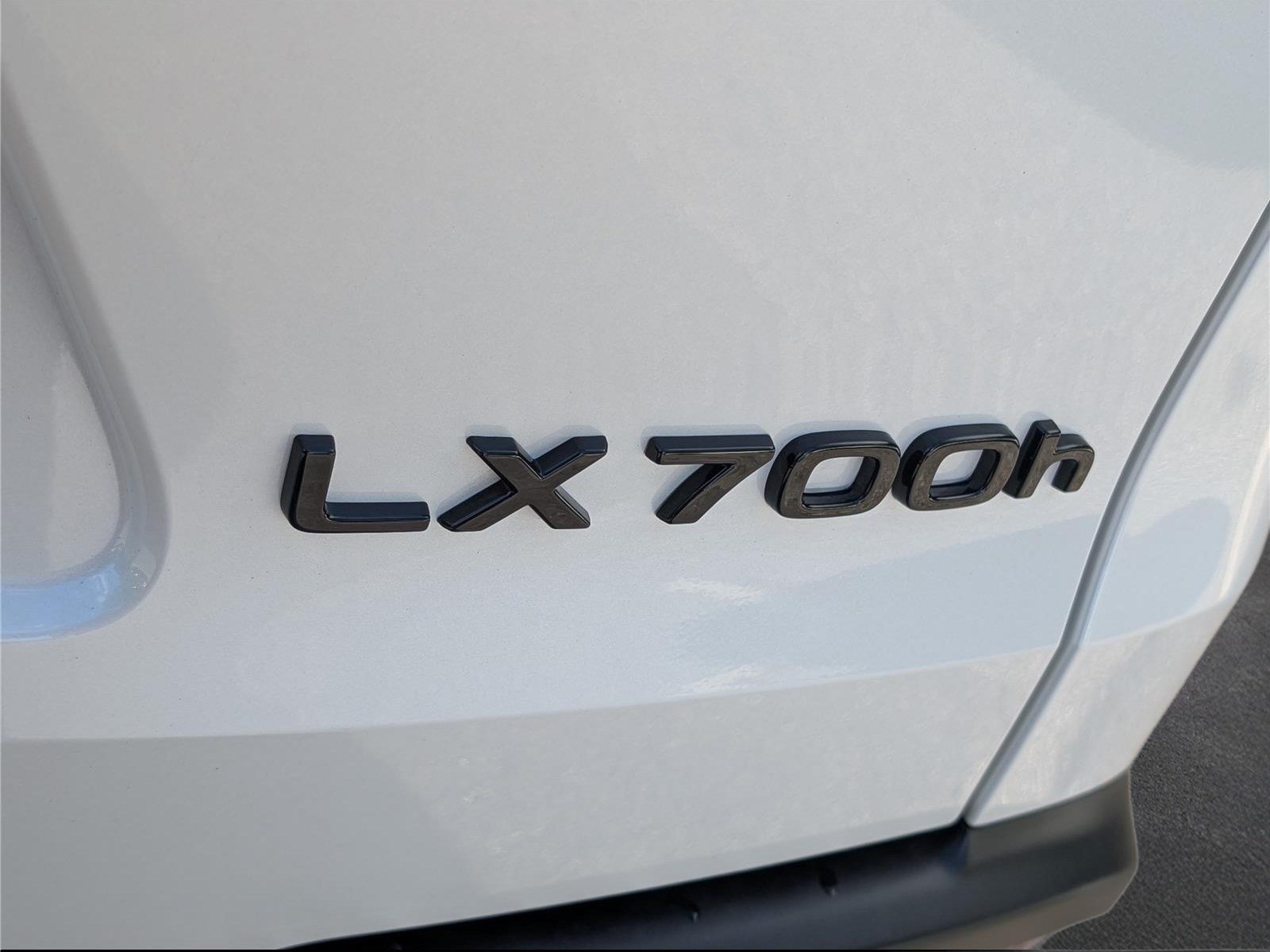 New 2026 Lexus LX 700h Luxury w/ Accessory Package (Z1) AWD/4WD image 5