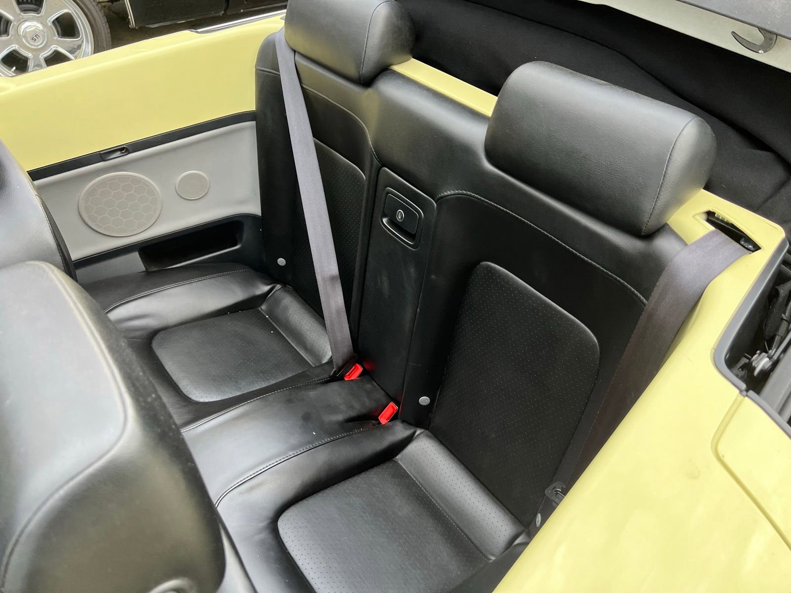 Used 2005 Volkswagen Beetle GLS FWD image 17