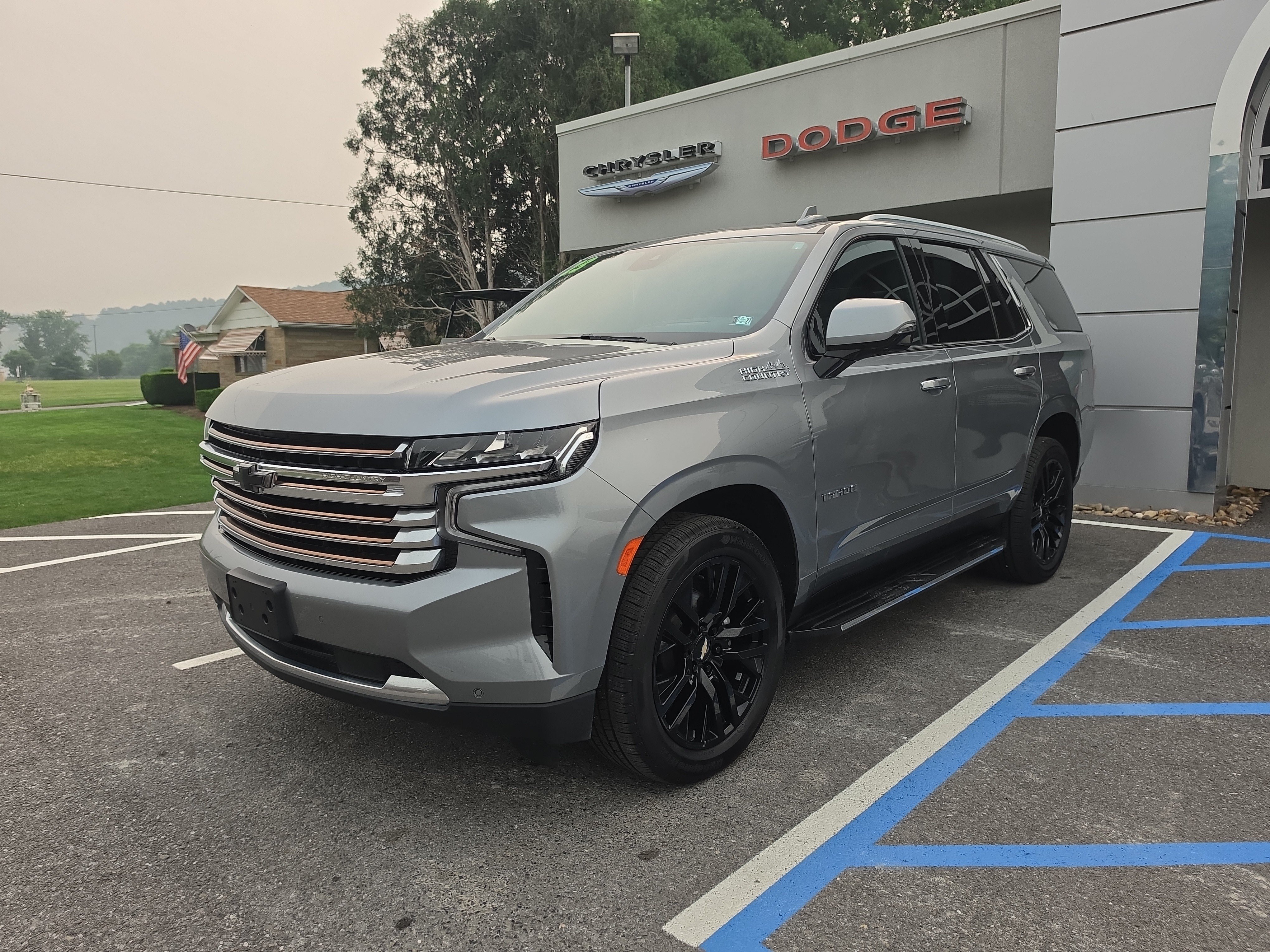 Used 2023 Chevrolet Tahoe High Country AWD/4WD image 8