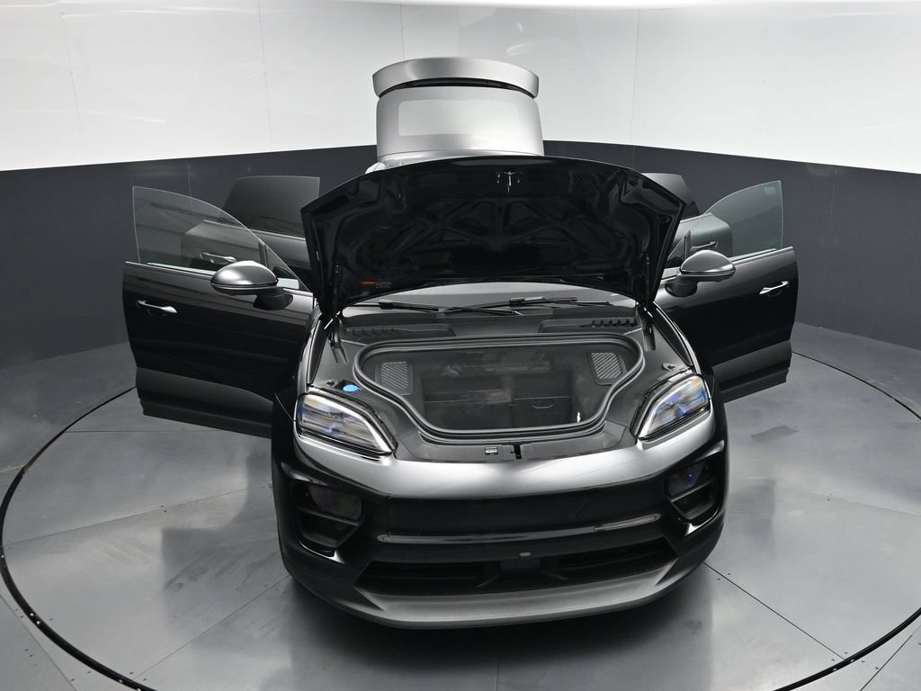 New 2026 Porsche Macan 4 Electric AWD/4WD image 30